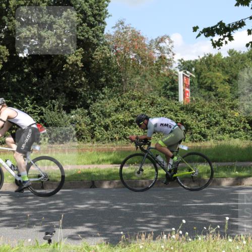 10.08.2025 - GEWOBA Citytriathlon Bremen Yannick Fuchs http://msf.ph/oto/8568723 10.08.2025 13:03:23 Radfahren 633, 651, 727, 748, 898, 954 meine-sportfotos.de