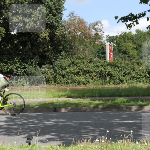 10.08.2025 - GEWOBA Citytriathlon Bremen Yannick Fuchs http://msf.ph/oto/8568724 10.08.2025 13:03:24 Radfahren 633, 651, 727, 748, 898, 925, 954 meine-sportfotos.de