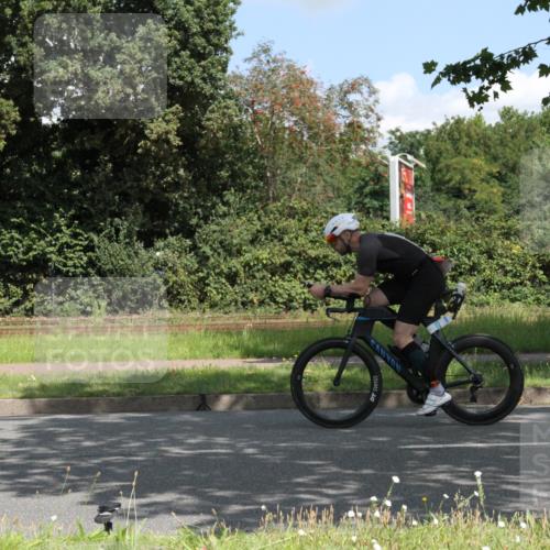 10.08.2025 - GEWOBA Citytriathlon Bremen Yannick Fuchs http://msf.ph/oto/8568745 10.08.2025 13:03:39 Radfahren 753, 812, 823, 908, 925, 1007 meine-sportfotos.de