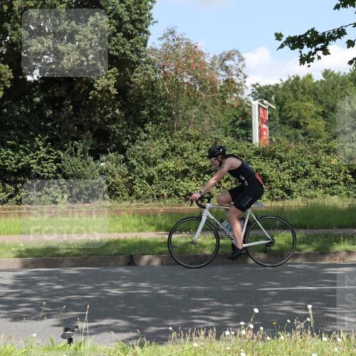 10.08.2025 - GEWOBA Citytriathlon Bremen Yannick Fuchs http://msf.ph/oto/8568751 10.08.2025 13:03:41 Radfahren 676, 753, 812, 823, 908, 925, 1007 meine-sportfotos.de