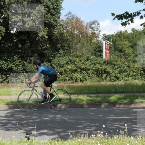 10.08.2025 - GEWOBA Citytriathlon Bremen Yannick Fuchs http://msf.ph/oto/8568756 10.08.2025 13:03:42 Radfahren 676, 753, 812, 823, 908, 925, 1007 meine-sportfotos.de