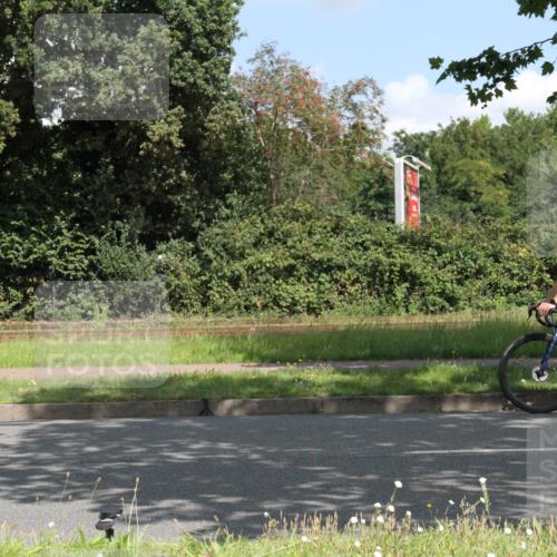 10.08.2025 - GEWOBA Citytriathlon Bremen Yannick Fuchs http://msf.ph/oto/8568766 10.08.2025 13:03:46 Radfahren 574, 676, 753, 812, 823, 908, 925, 965, 1007 meine-sportfotos.de