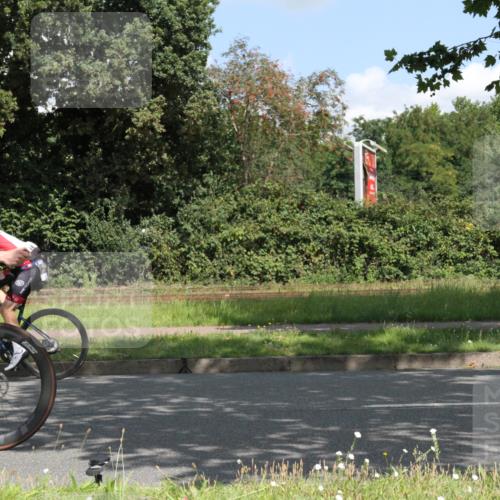 10.08.2025 - GEWOBA Citytriathlon Bremen Yannick Fuchs http://msf.ph/oto/8568768 10.08.2025 13:03:46 Radfahren 574, 676, 753, 812, 823, 908, 925, 965, 1007 meine-sportfotos.de