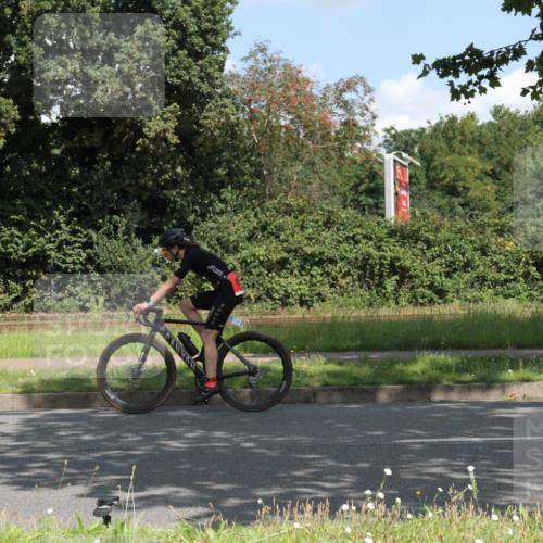 10.08.2025 - GEWOBA Citytriathlon Bremen Yannick Fuchs http://msf.ph/oto/8568778 10.08.2025 13:03:50 Radfahren 574, 676, 685, 753, 812, 823, 908, 965, 1007 meine-sportfotos.de
