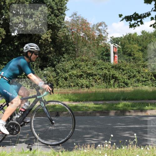 10.08.2025 - GEWOBA Citytriathlon Bremen Yannick Fuchs http://msf.ph/oto/8568802 10.08.2025 13:03:58 Radfahren 574, 576, 605, 625, 676, 685, 697, 753, 786, 812, 908, 963, 965, 1007 meine-sportfotos.de