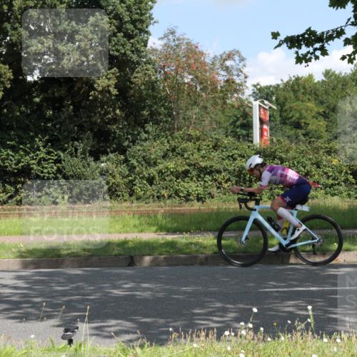 10.08.2025 - GEWOBA Citytriathlon Bremen Yannick Fuchs http://msf.ph/oto/8568807 10.08.2025 13:04:00 Radfahren 574, 576, 605, 625, 676, 685, 697, 753, 760, 786, 908, 946, 963, 965, 1007 meine-sportfotos.de