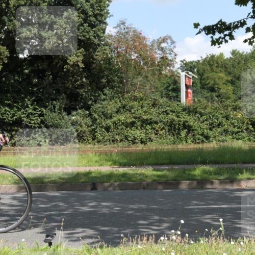 10.08.2025 - GEWOBA Citytriathlon Bremen Yannick Fuchs http://msf.ph/oto/8568809 10.08.2025 13:04:01 Radfahren 574, 576, 605, 625, 640, 676, 685, 697, 760, 786, 908, 946, 963, 965, 1007 meine-sportfotos.de