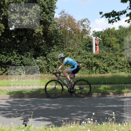 10.08.2025 - GEWOBA Citytriathlon Bremen Yannick Fuchs http://msf.ph/oto/8568811 10.08.2025 13:04:02 Radfahren 574, 576, 605, 625, 640, 676, 685, 697, 760, 769, 786, 908, 946, 963, 965, 1007, 1036 meine-sportfotos.de
