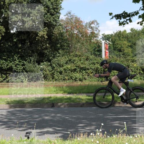 10.08.2025 - GEWOBA Citytriathlon Bremen Yannick Fuchs http://msf.ph/oto/8568826 10.08.2025 13:04:07 Radfahren 574, 576, 605, 625, 640, 685, 697, 760, 769, 786, 946, 960, 963, 965, 1013, 1036 meine-sportfotos.de