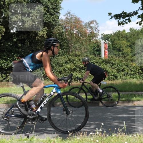 10.08.2025 - GEWOBA Citytriathlon Bremen Yannick Fuchs http://msf.ph/oto/8568833 10.08.2025 13:04:09 Radfahren 574, 576, 605, 625, 640, 685, 697, 760, 769, 786, 946, 960, 963, 965, 1013, 1036 meine-sportfotos.de