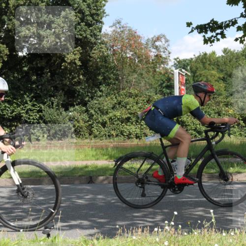 10.08.2025 - GEWOBA Citytriathlon Bremen Yannick Fuchs http://msf.ph/oto/8568841 10.08.2025 13:04:12 Radfahren 576, 605, 625, 640, 685, 697, 760, 769, 786, 946, 960, 963, 1013, 1036 meine-sportfotos.de