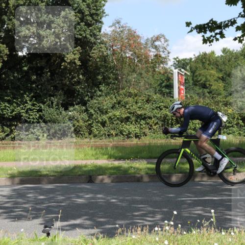 10.08.2025 - GEWOBA Citytriathlon Bremen Yannick Fuchs http://msf.ph/oto/8568852 10.08.2025 13:04:16 Radfahren 576, 605, 625, 640, 674, 697, 760, 769, 786, 799, 946, 960, 963, 1013, 1036 meine-sportfotos.de