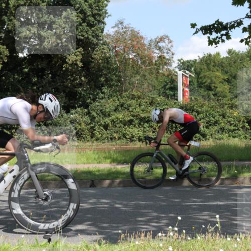 10.08.2025 - GEWOBA Citytriathlon Bremen Yannick Fuchs http://msf.ph/oto/8568861 10.08.2025 13:04:19 Radfahren 605, 625, 640, 674, 697, 760, 769, 786, 799, 875, 946, 960, 963, 1013, 1036 meine-sportfotos.de