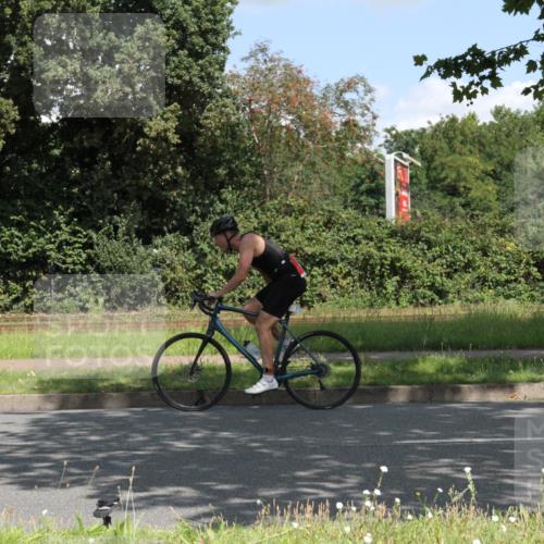 10.08.2025 - GEWOBA Citytriathlon Bremen Yannick Fuchs http://msf.ph/oto/8568891 10.08.2025 13:04:29 Radfahren 583, 674, 675, 751, 799, 808, 875, 939, 960 meine-sportfotos.de