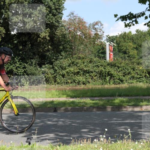 10.08.2025 - GEWOBA Citytriathlon Bremen Yannick Fuchs http://msf.ph/oto/8568899 10.08.2025 13:04:32 Radfahren 583, 674, 675, 751, 799, 808, 875, 909, 939 meine-sportfotos.de