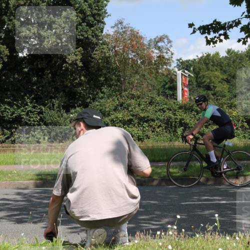 10.08.2025 - GEWOBA Citytriathlon Bremen Yannick Fuchs http://msf.ph/oto/8568918 10.08.2025 13:04:43 Radfahren 583, 629, 675, 751, 808, 875, 909, 930, 939, 951 meine-sportfotos.de
