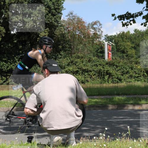 10.08.2025 - GEWOBA Citytriathlon Bremen Yannick Fuchs http://msf.ph/oto/8568923 10.08.2025 13:04:47 Radfahren 583, 629, 675, 808, 909, 929, 930, 939, 951 meine-sportfotos.de