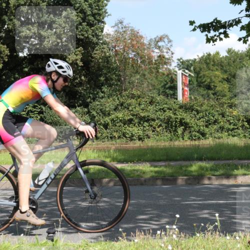 10.08.2025 - GEWOBA Citytriathlon Bremen Yannick Fuchs http://msf.ph/oto/8568930 10.08.2025 13:04:58 Radfahren 590, 629, 645, 745, 929, 930, 951, 1010 meine-sportfotos.de