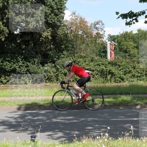 10.08.2025 - GEWOBA Citytriathlon Bremen Yannick Fuchs http://msf.ph/oto/8568955 10.08.2025 13:05:29 Radfahren 587, 615, 622, 627, 641, 659, 746, 809, 876, 897, 943, 958 meine-sportfotos.de