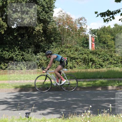 10.08.2025 - GEWOBA Citytriathlon Bremen Yannick Fuchs http://msf.ph/oto/8568966 10.08.2025 13:05:42 Radfahren 615, 616, 627, 746, 793, 809, 857, 876, 897, 981 meine-sportfotos.de