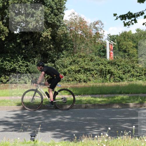 10.08.2025 - GEWOBA Citytriathlon Bremen Yannick Fuchs http://msf.ph/oto/8568967 10.08.2025 13:05:45 Radfahren 573, 615, 616, 627, 630, 746, 793, 809, 857, 876, 897, 981 meine-sportfotos.de