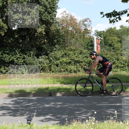 10.08.2025 - GEWOBA Citytriathlon Bremen Yannick Fuchs http://msf.ph/oto/8568968 10.08.2025 13:05:46 Radfahren 573, 615, 616, 627, 630, 746, 767, 793, 809, 857, 876, 897, 981 meine-sportfotos.de
