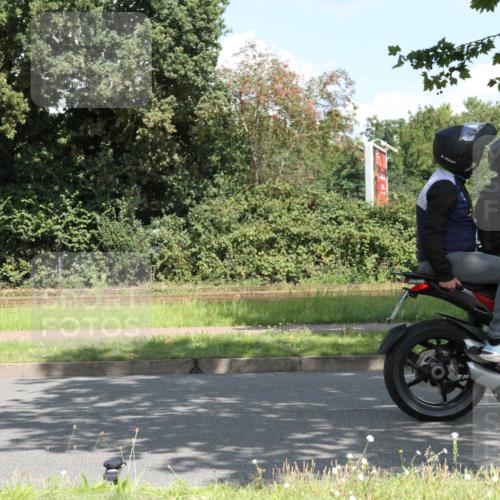 10.08.2025 - GEWOBA Citytriathlon Bremen Yannick Fuchs http://msf.ph/oto/8568970 10.08.2025 13:05:46 Radfahren 573, 615, 616, 627, 630, 746, 767, 793, 809, 857, 876, 897, 981 meine-sportfotos.de