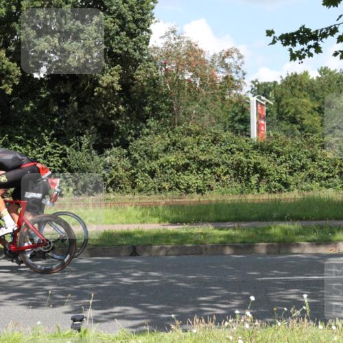 10.08.2025 - GEWOBA Citytriathlon Bremen Yannick Fuchs http://msf.ph/oto/8569000 10.08.2025 13:06:20 Radfahren 621, 655, 682, 741, 840, 856, 918, 962, 1026 meine-sportfotos.de