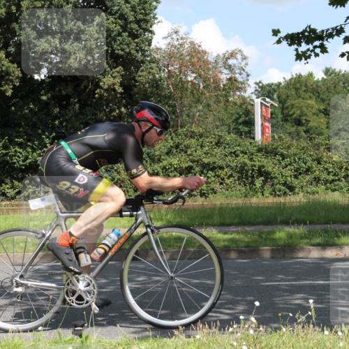 10.08.2025 - GEWOBA Citytriathlon Bremen Yannick Fuchs http://msf.ph/oto/8569005 10.08.2025 13:06:26 Radfahren 621, 655, 682, 788, 840, 856, 927, 1026 meine-sportfotos.de