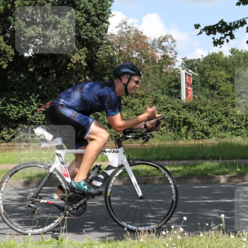 10.08.2025 - GEWOBA Citytriathlon Bremen Yannick Fuchs http://msf.ph/oto/8569012 10.08.2025 13:06:35 Radfahren 621, 655, 699, 732, 788, 840, 856, 914, 927, 1026 meine-sportfotos.de
