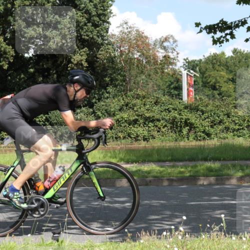 10.08.2025 - GEWOBA Citytriathlon Bremen Yannick Fuchs http://msf.ph/oto/8569032 10.08.2025 13:06:57 Radfahren 638, 649, 679, 724, 867, 914 meine-sportfotos.de