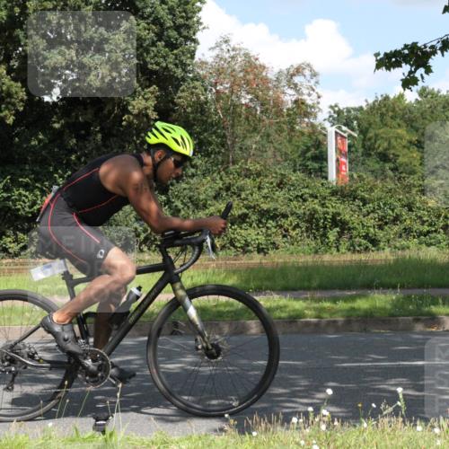 10.08.2025 - GEWOBA Citytriathlon Bremen Yannick Fuchs http://msf.ph/oto/8569054 10.08.2025 13:07:18 Radfahren 649, 656, 717, 724, 806, 820, 873, 888, 903, 950, 959 meine-sportfotos.de