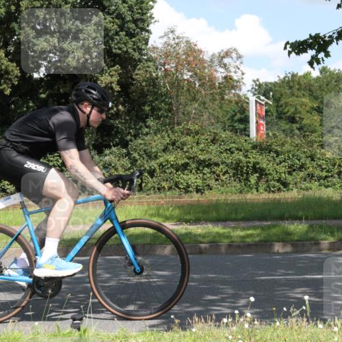 10.08.2025 - GEWOBA Citytriathlon Bremen Yannick Fuchs http://msf.ph/oto/8569055 10.08.2025 13:07:22 Radfahren 656, 717, 806, 820, 873, 888, 903, 950, 959 meine-sportfotos.de