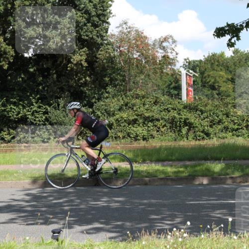 10.08.2025 - GEWOBA Citytriathlon Bremen Yannick Fuchs http://msf.ph/oto/8569066 10.08.2025 13:07:34 Radfahren 648, 656, 873, 950, 959 meine-sportfotos.de
