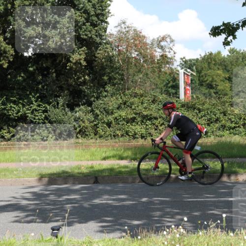 10.08.2025 - GEWOBA Citytriathlon Bremen Yannick Fuchs http://msf.ph/oto/8569071 10.08.2025 13:07:38 Radfahren 648, 873, 941, 950, 959 meine-sportfotos.de
