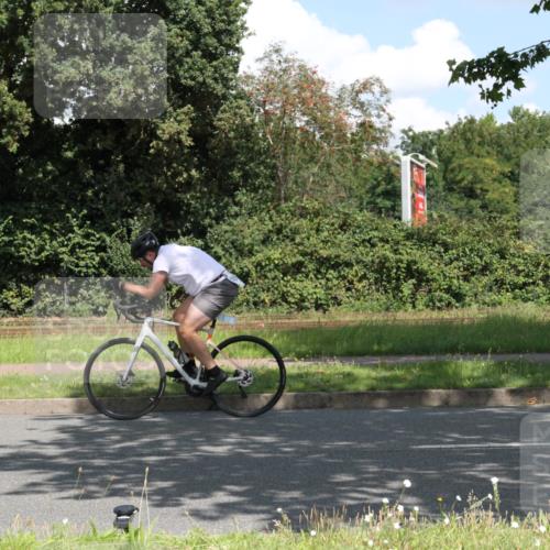 10.08.2025 - GEWOBA Citytriathlon Bremen Yannick Fuchs http://msf.ph/oto/8569085 10.08.2025 13:07:50 Radfahren 578, 648, 689, 774, 941 meine-sportfotos.de