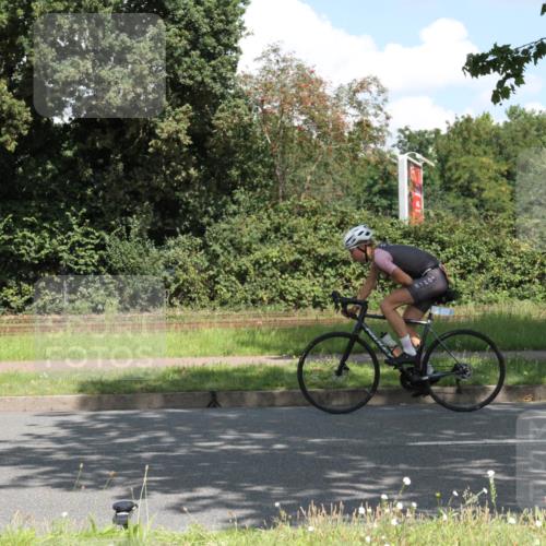 10.08.2025 - GEWOBA Citytriathlon Bremen Yannick Fuchs http://msf.ph/oto/8569090 10.08.2025 13:07:58 Radfahren 578, 626, 643, 666, 689, 774, 792, 838, 852, 941 meine-sportfotos.de