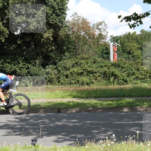 10.08.2025 - GEWOBA Citytriathlon Bremen Yannick Fuchs http://msf.ph/oto/8569115 10.08.2025 13:08:31 Radfahren 551, 552, 692, 702, 768, 824, 836, 855, 859, 968, 980 meine-sportfotos.de