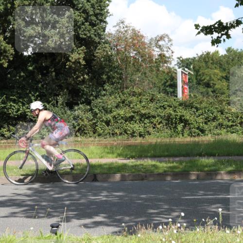 10.08.2025 - GEWOBA Citytriathlon Bremen Yannick Fuchs http://msf.ph/oto/8569126 10.08.2025 13:08:40 Radfahren 551, 552, 692, 702, 768, 824, 836, 855, 859, 912, 968, 1016 meine-sportfotos.de