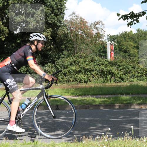 10.08.2025 - GEWOBA Citytriathlon Bremen Yannick Fuchs http://msf.ph/oto/8569127 10.08.2025 13:08:41 Radfahren 551, 552, 692, 702, 768, 824, 855, 859, 912, 968, 1016 meine-sportfotos.de