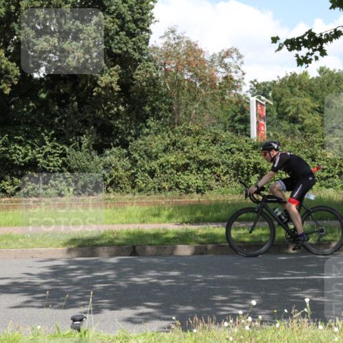 10.08.2025 - GEWOBA Citytriathlon Bremen Yannick Fuchs http://msf.ph/oto/8569149 10.08.2025 13:09:22 Radfahren 735, 973, 977, 1006 meine-sportfotos.de