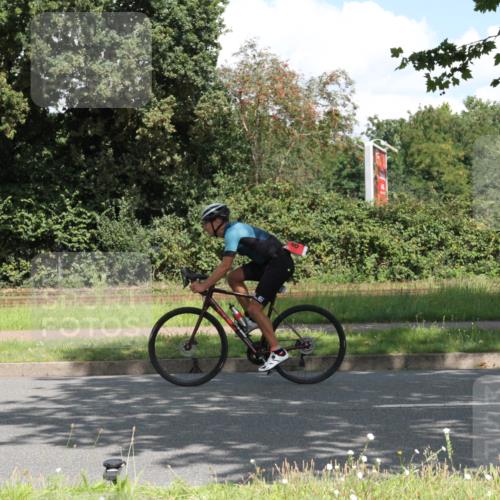 10.08.2025 - GEWOBA Citytriathlon Bremen Yannick Fuchs http://msf.ph/oto/8569157 10.08.2025 13:09:47 Radfahren 681, 770, 942 meine-sportfotos.de