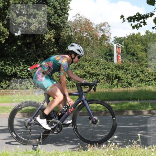 10.08.2025 - GEWOBA Citytriathlon Bremen Yannick Fuchs http://msf.ph/oto/8569162 10.08.2025 13:10:15 Radfahren 642, 752, 763, 776, 919, 922, 947, 1037 meine-sportfotos.de