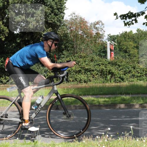 10.08.2025 - GEWOBA Citytriathlon Bremen Yannick Fuchs http://msf.ph/oto/8569164 10.08.2025 13:10:18 Radfahren 642, 752, 763, 776, 919, 922, 947, 956, 1037 meine-sportfotos.de