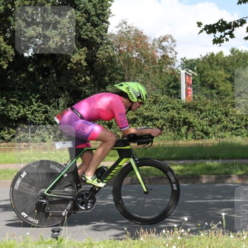 10.08.2025 - GEWOBA Citytriathlon Bremen Yannick Fuchs http://msf.ph/oto/8569167 10.08.2025 13:10:30 Radfahren 722, 752, 833, 834, 872, 891, 922, 956 meine-sportfotos.de