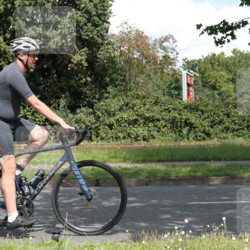 10.08.2025 - GEWOBA Citytriathlon Bremen Yannick Fuchs http://msf.ph/oto/8569185 10.08.2025 13:11:24 Radfahren 593, 604, 664, 686, 688, 708, 759, 915 meine-sportfotos.de