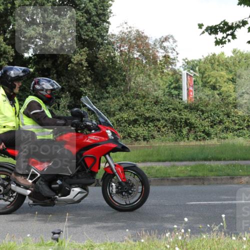 10.08.2025 - GEWOBA Citytriathlon Bremen Yannick Fuchs http://msf.ph/oto/8569194 10.08.2025 13:11:32 Radfahren 604, 664, 667, 686, 688, 708, 894, 915, 937 meine-sportfotos.de