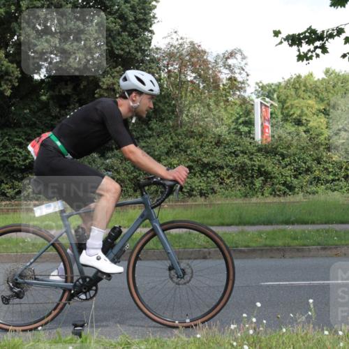 10.08.2025 - GEWOBA Citytriathlon Bremen Yannick Fuchs http://msf.ph/oto/8569197 10.08.2025 13:11:38 Radfahren 604, 664, 667, 688, 894, 915, 933, 937, 966, 1017, 1032 meine-sportfotos.de