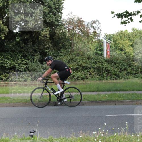 10.08.2025 - GEWOBA Citytriathlon Bremen Yannick Fuchs http://msf.ph/oto/8569198 10.08.2025 13:11:39 Radfahren 604, 635, 667, 688, 894, 915, 933, 937, 966, 1017, 1032 meine-sportfotos.de