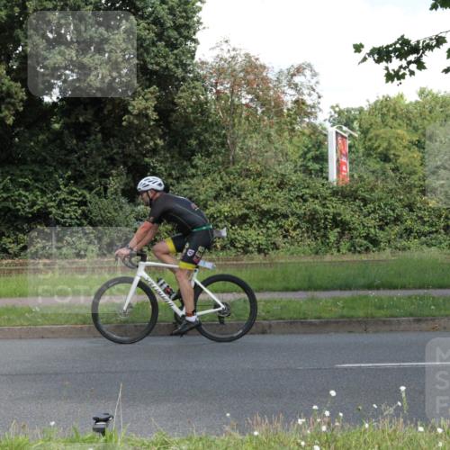 10.08.2025 - GEWOBA Citytriathlon Bremen Yannick Fuchs http://msf.ph/oto/8569200 10.08.2025 13:11:41 Radfahren 604, 635, 667, 750, 894, 915, 933, 937, 966, 1017, 1032 meine-sportfotos.de